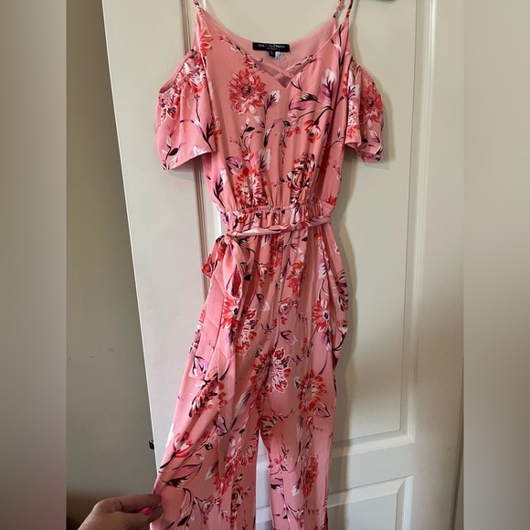 one clothing Pants - New! One Heart Clothing Pink Floral Cold Shoulder Pants Romper Women’s Small